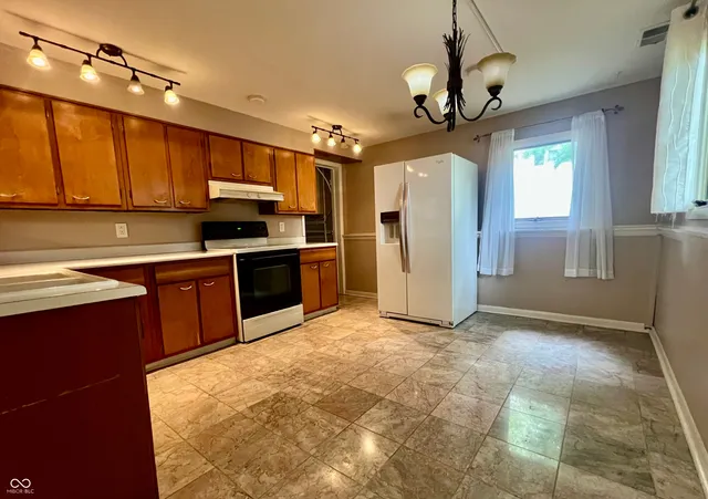 $197,000 | 3023 Fairlawn Drive, Columbus, IN 47203