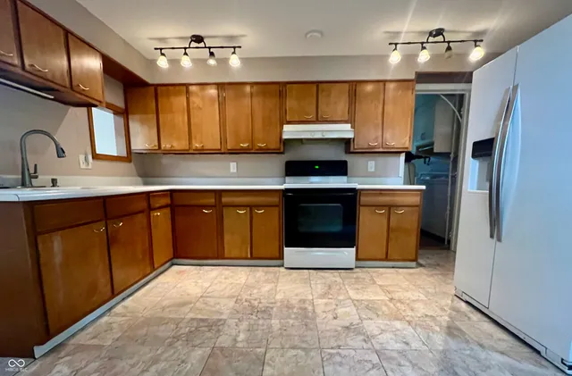 $197,000 | 3023 Fairlawn Drive, Columbus, IN 47203