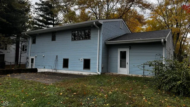 $197,000 | 3023 Fairlawn Drive, Columbus, IN 47203