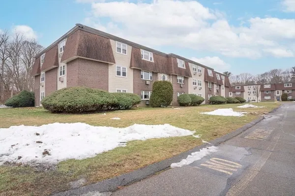 $255,000 | 180 Main Street, Unit 6101, Bridgewater, MA 02324