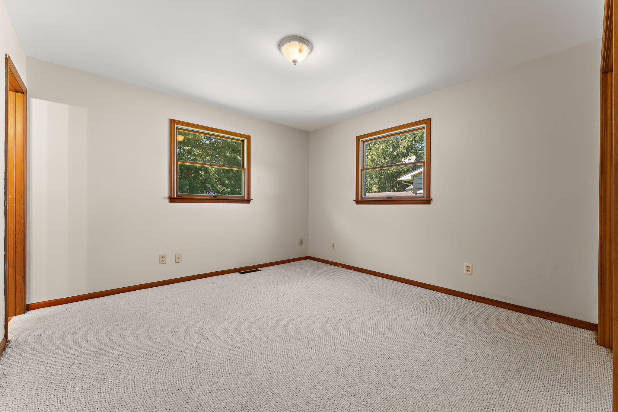 9082 Estates Drive Demotte, IN 46310 - Photo 14 of 20 2048x1365