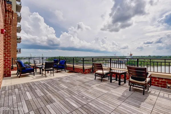 $550,000 | 240 North Water Street, Unit 1255, Wilmington, NC 28401