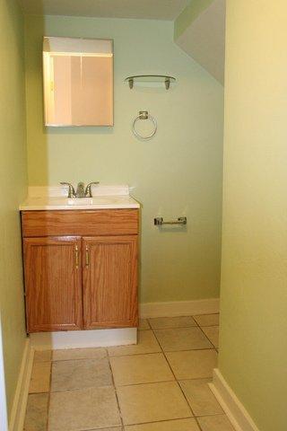 481 Addison Street Elgin, IL 60120 - Photo 9 of 16 Gallery Image 9