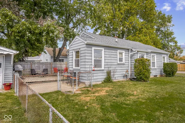 $179,900 | 1302 Court Street, Columbus, IN 47201