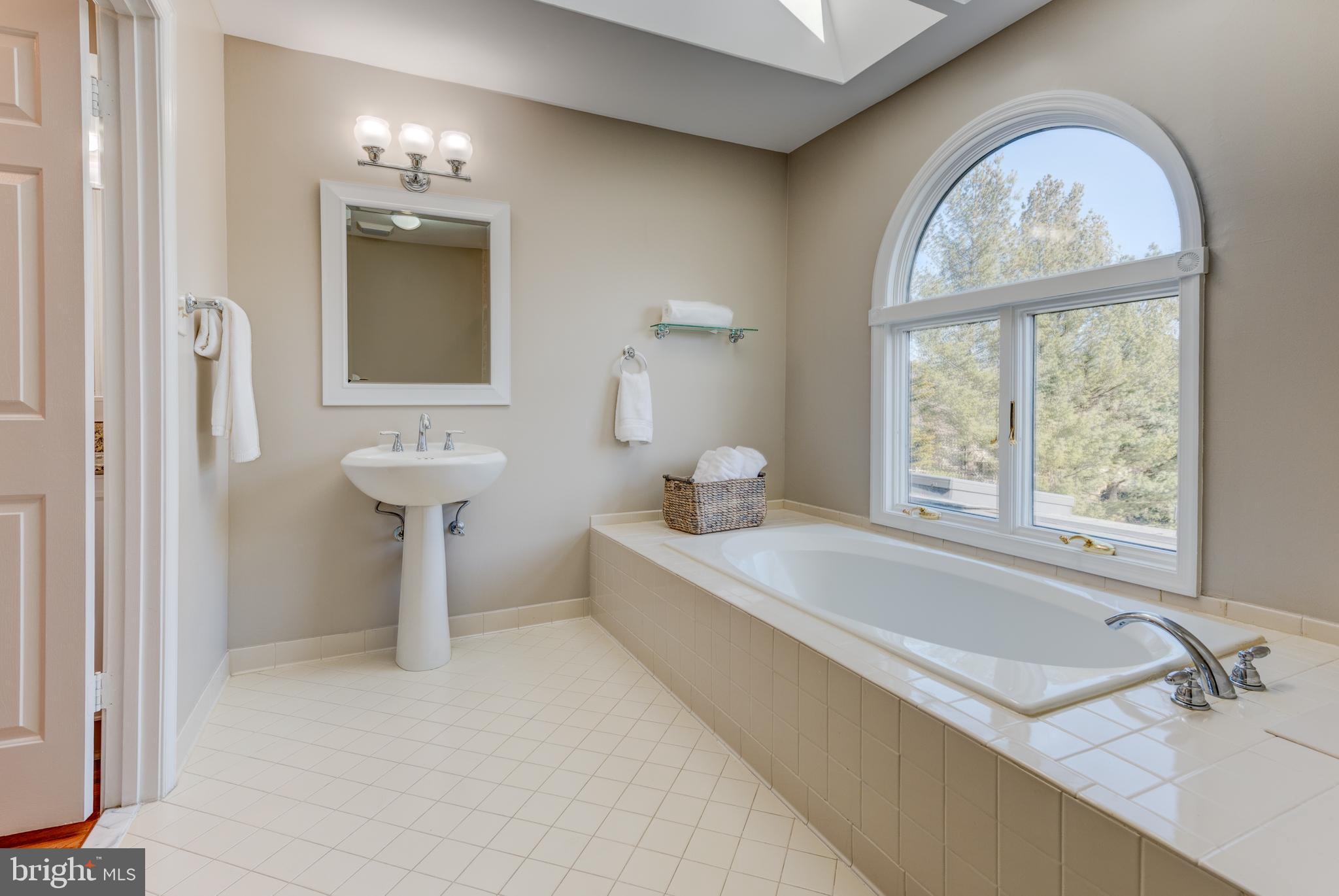 1231 Bishopsgate Way Reston, VA 20194 - Photo 22 of 79