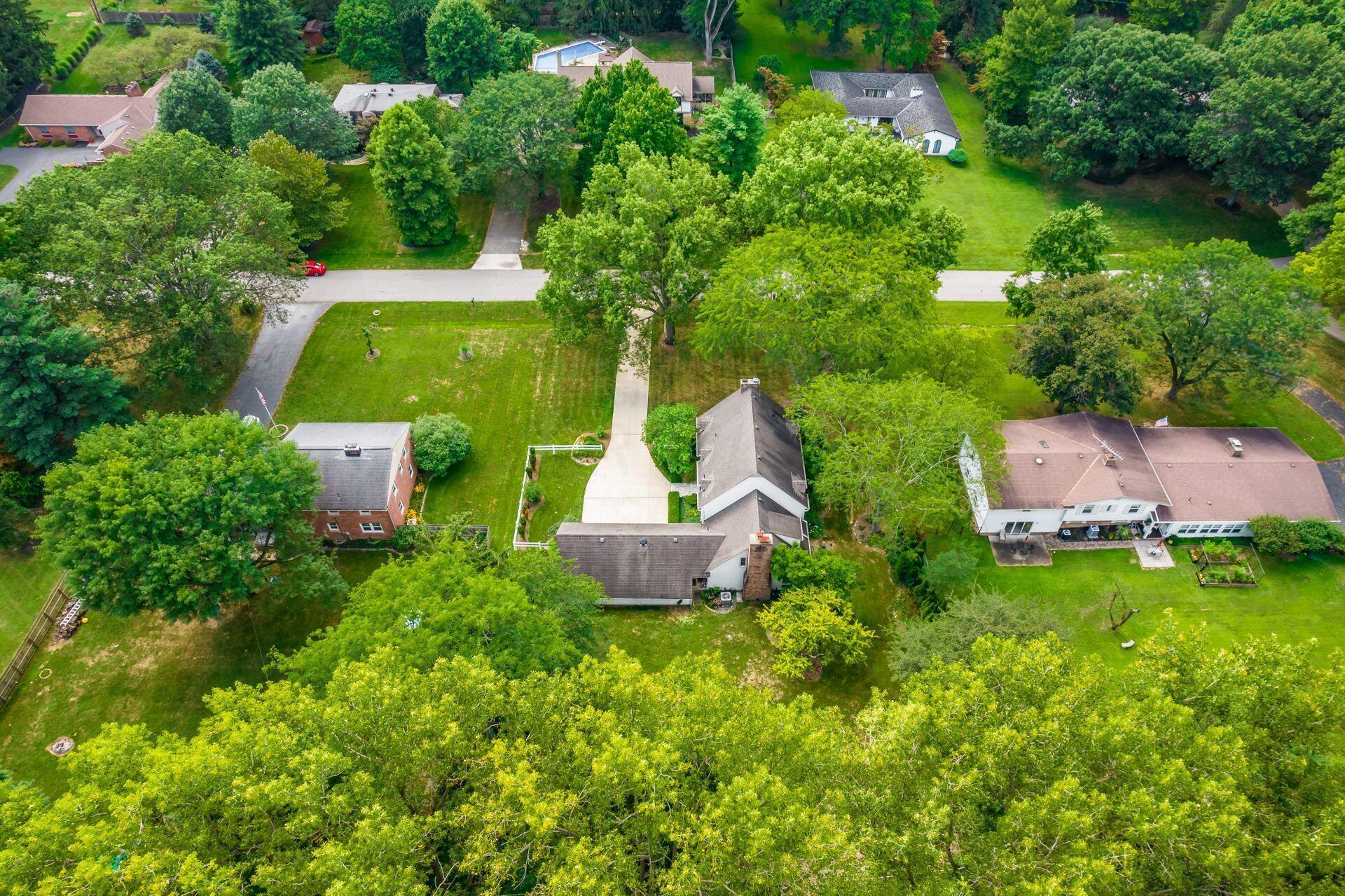 628 Old Farm Road Columbus, OH 43213 - Photo 64 of 71 Rear Drone