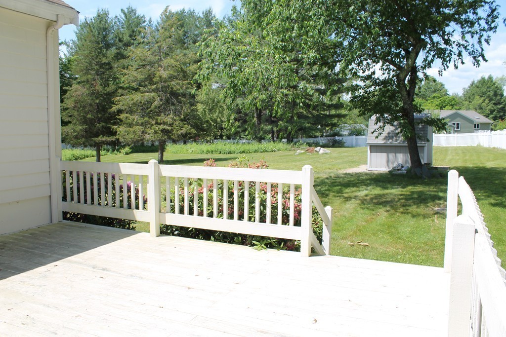 7 MacIntosh Road Bedford, MA 01730 - Photo 28 of 30