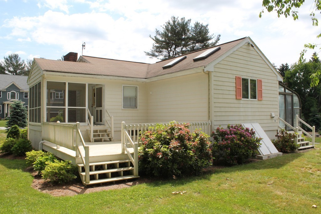 7 MacIntosh Road Bedford, MA 01730 - Photo 9 of 30