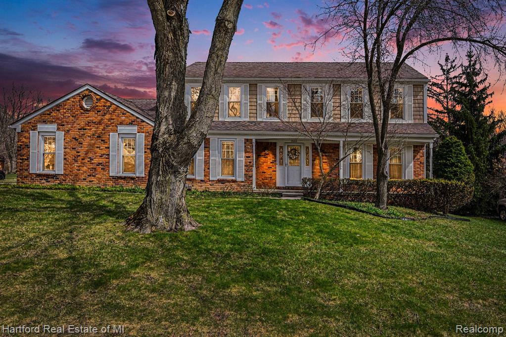 25800 Rutledge Crossing Farmington Hills, MI 48335 - Photo 2 of 27