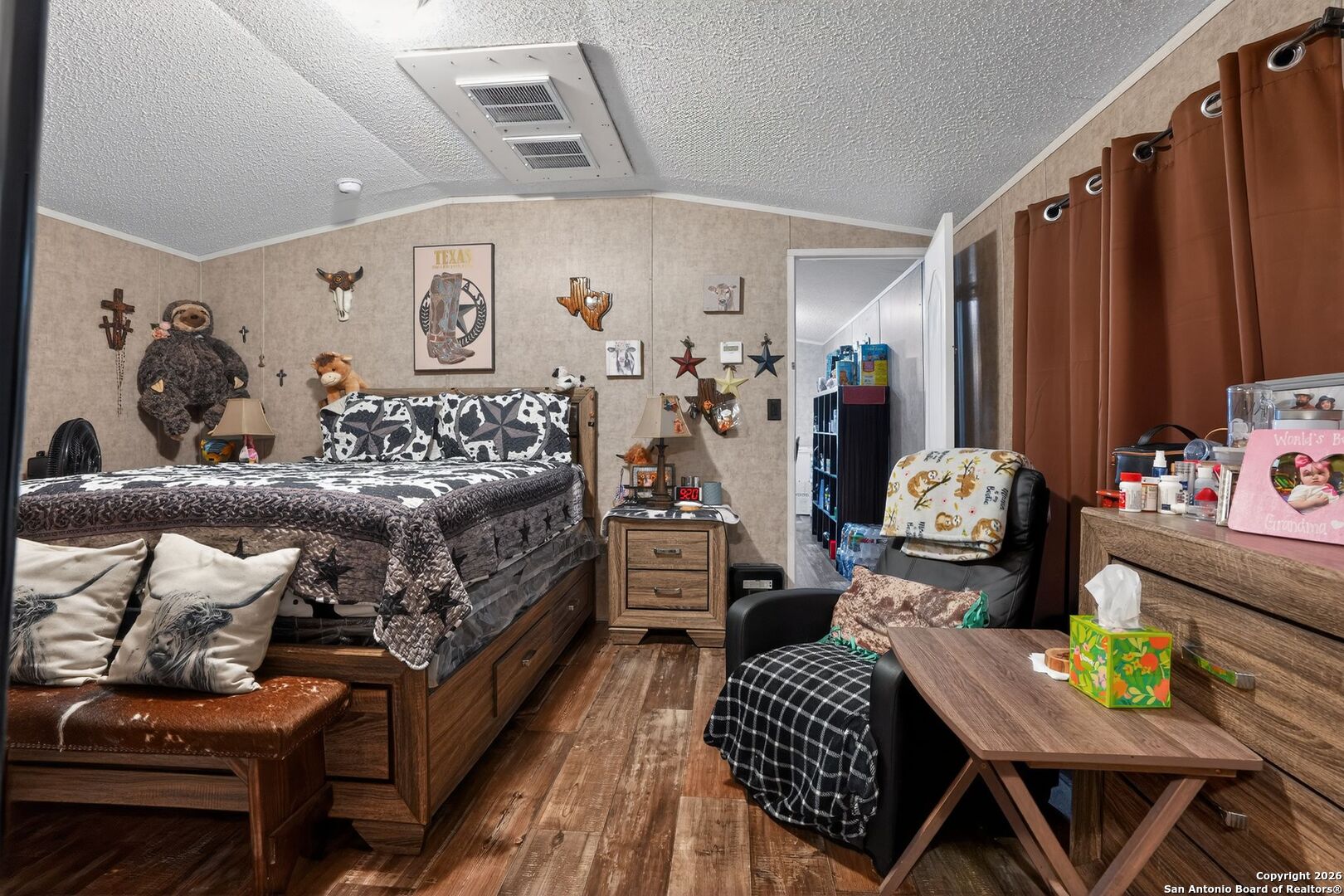 110 Old Street Seguin, TX 78155 - Photo 9 of 27 a bedroom with furniture and a very nice looking room