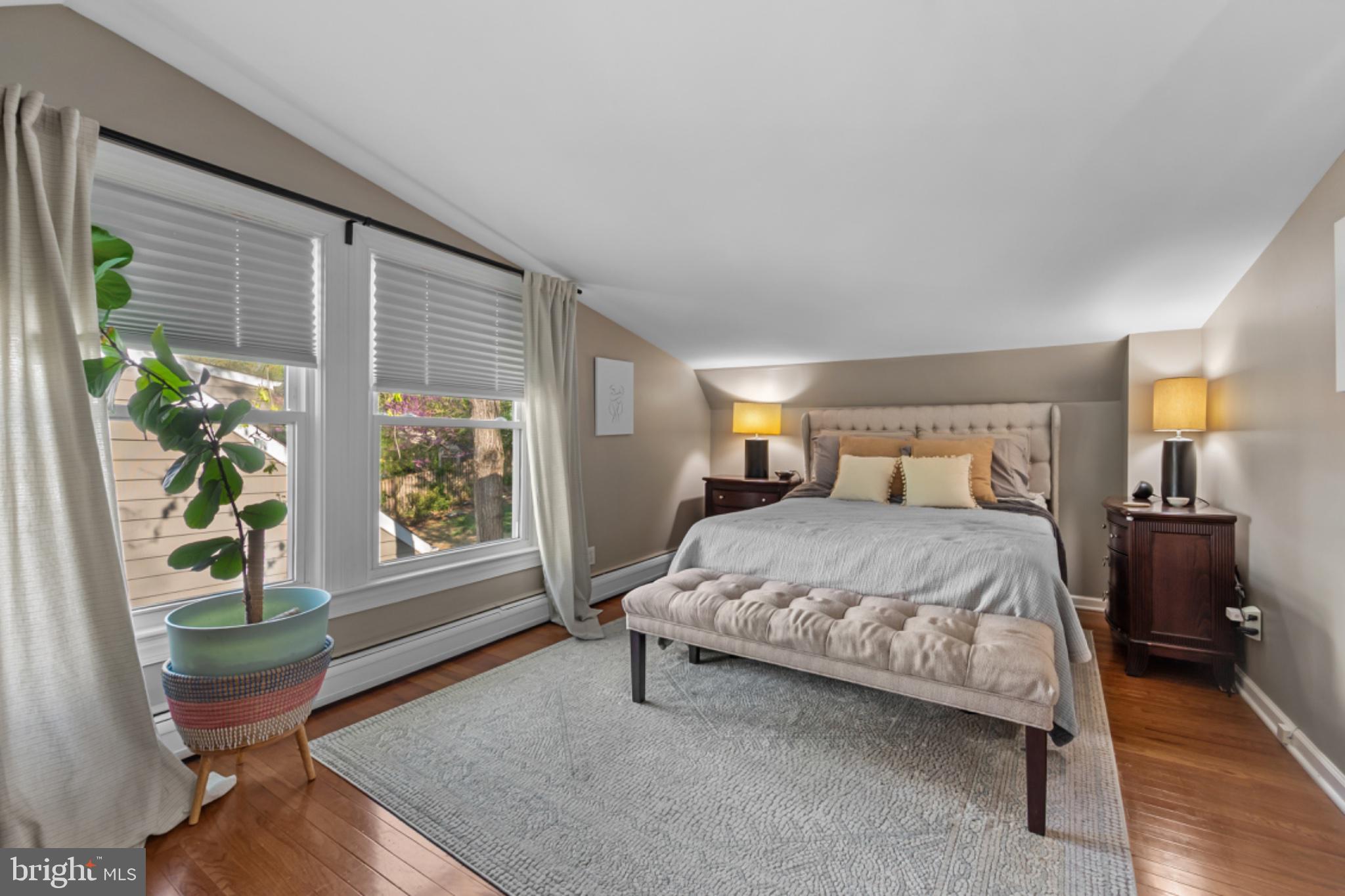 1001 Robin Road Silver Spring, MD 20901 - Photo 22 of 46 Cozy retreat with natural light.