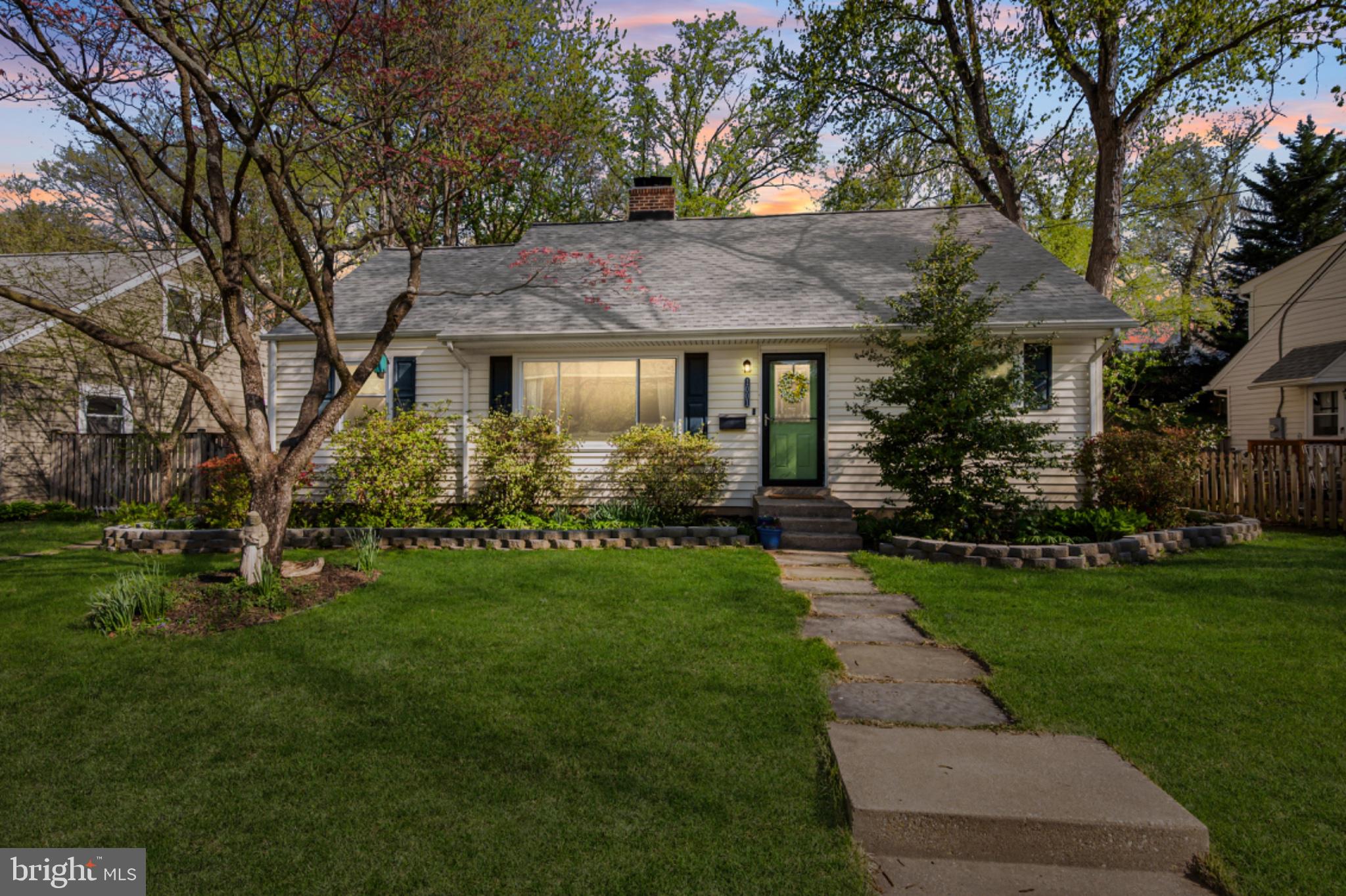 1001 Robin Road Silver Spring, MD 20901 - Photo 35 of 46 Charming home with lush greenery.