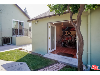 1555 Campus Road Los Angeles, CA 90042 - Photo 30 of 35 a view of backyard of the house