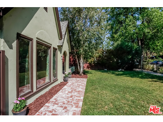 1555 Campus Road Los Angeles, CA 90042 - Photo 5 of 35 a backyard of a house with lots of green space