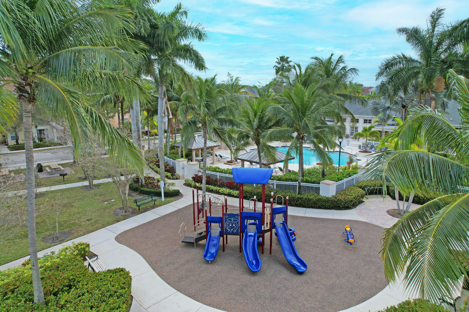255 Murcia Drive, Unit 202 Jupiter, FL 33458 - Photo 54 of 63 Play area