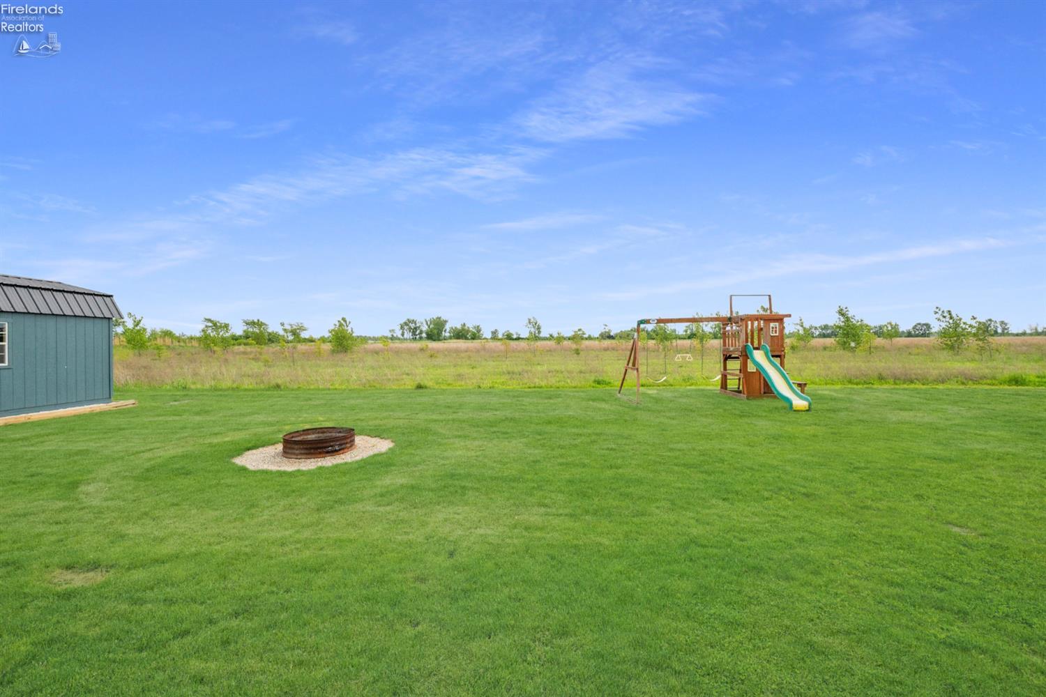 6330 West Harbor Road Port Clinton, OH 43452 - Photo 33 of 39 Gallery Image 33