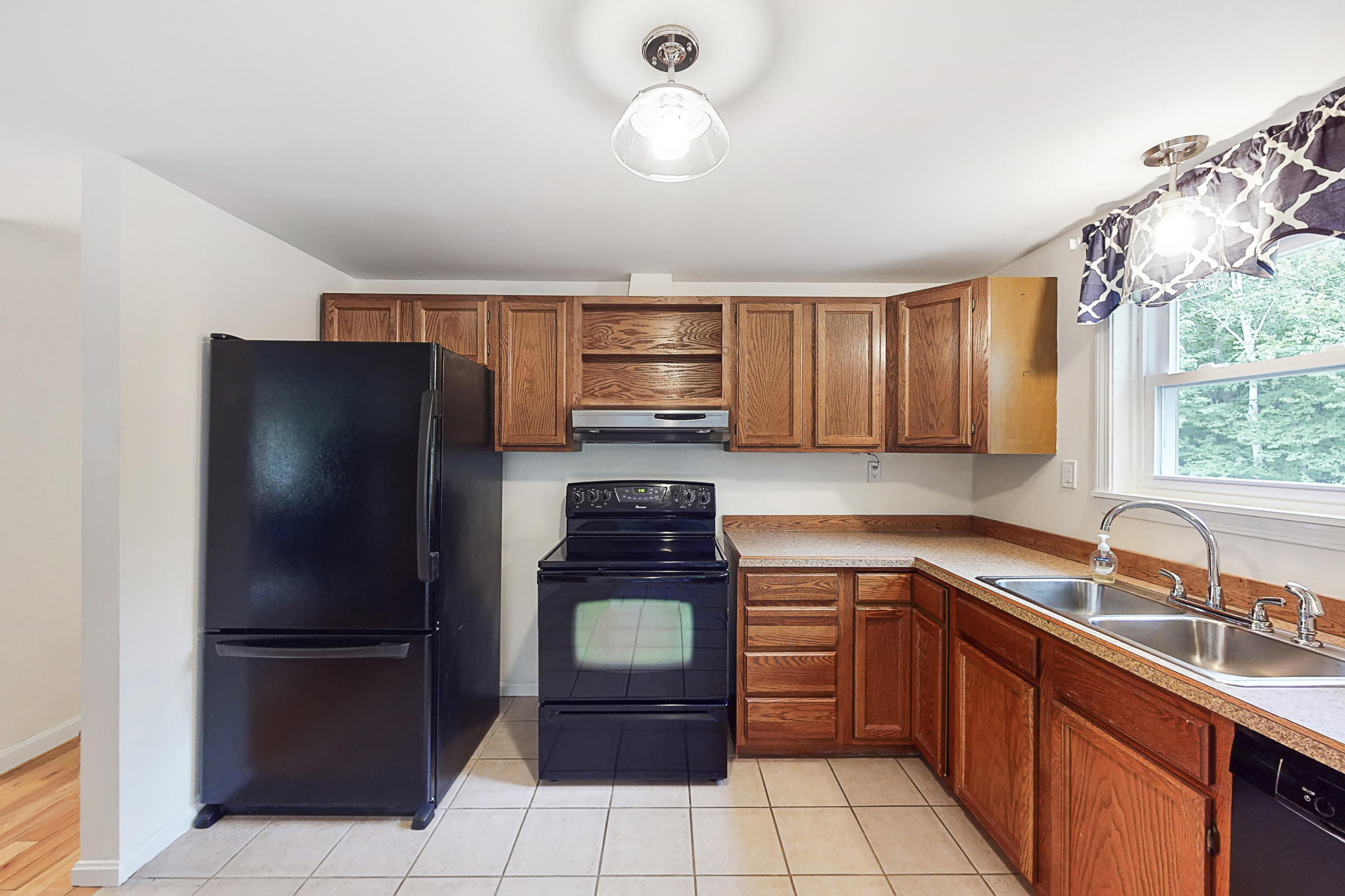 12 Oak Ridge Drive Standish, ME 04084 - Photo 19 of 58 12 Oak Ridge Lane_008