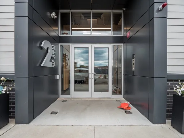 $4,500 | 2 West Sixth Street, Unit 306, Boston, MA 02127