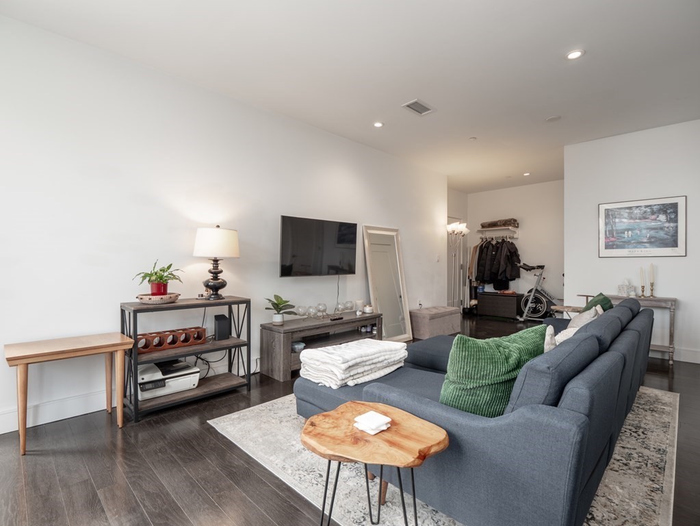 2 West Sixth Street, Unit 306 Boston, MA 02127 - Photo 18 of 40