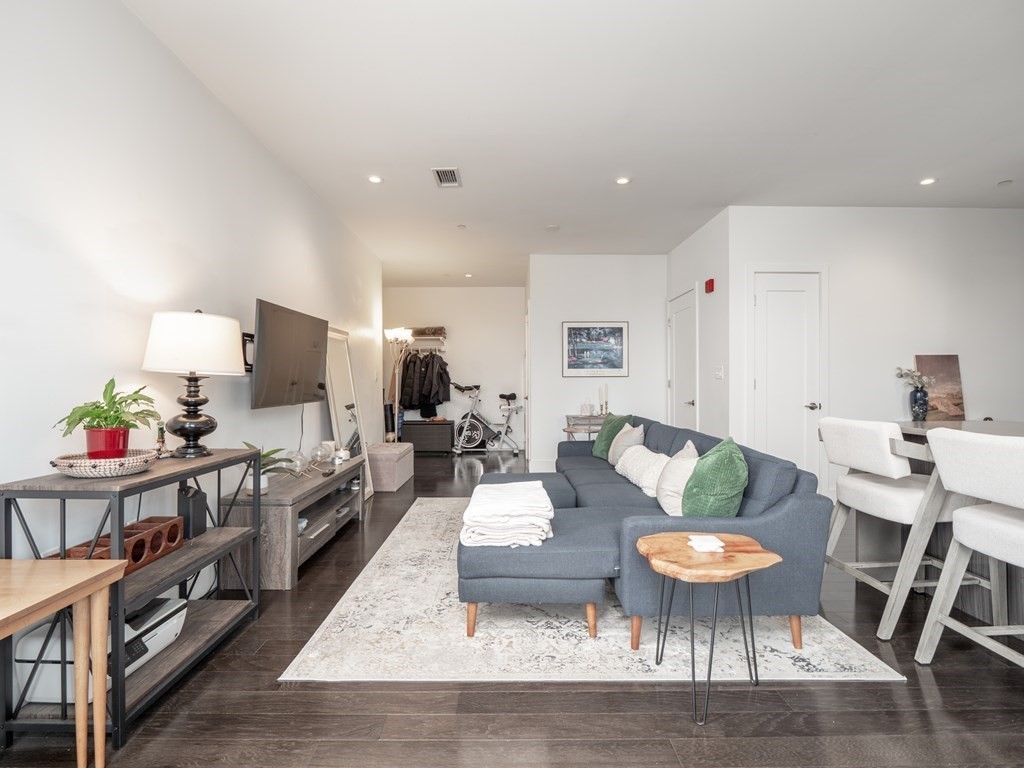 2 West Sixth Street, Unit 306 Boston, MA 02127 - Photo 20 of 40