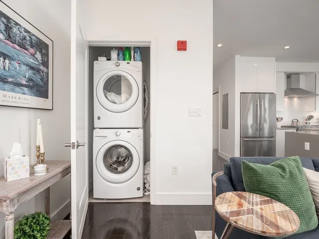 $4,500 | 2 West Sixth Street, Unit 306, Boston, MA 02127