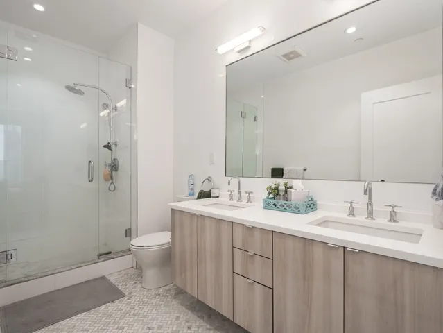 $4,500 | 2 West Sixth Street, Unit 306, Boston, MA 02127