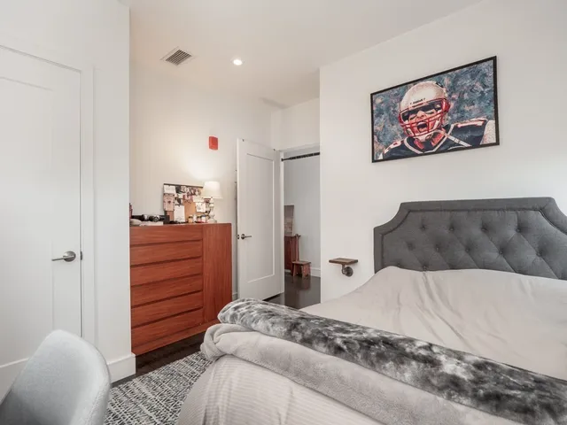 $4,500 | 2 West Sixth Street, Unit 306, Boston, MA 02127