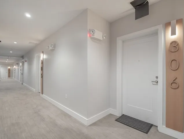 $4,500 | 2 West Sixth Street, Unit 306, Boston, MA 02127