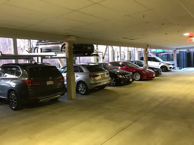 $4,500 | 2 West Sixth Street, Unit 306, Boston, MA 02127