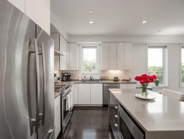 $4,500 | 2 West Sixth Street, Unit 306, Boston, MA 02127