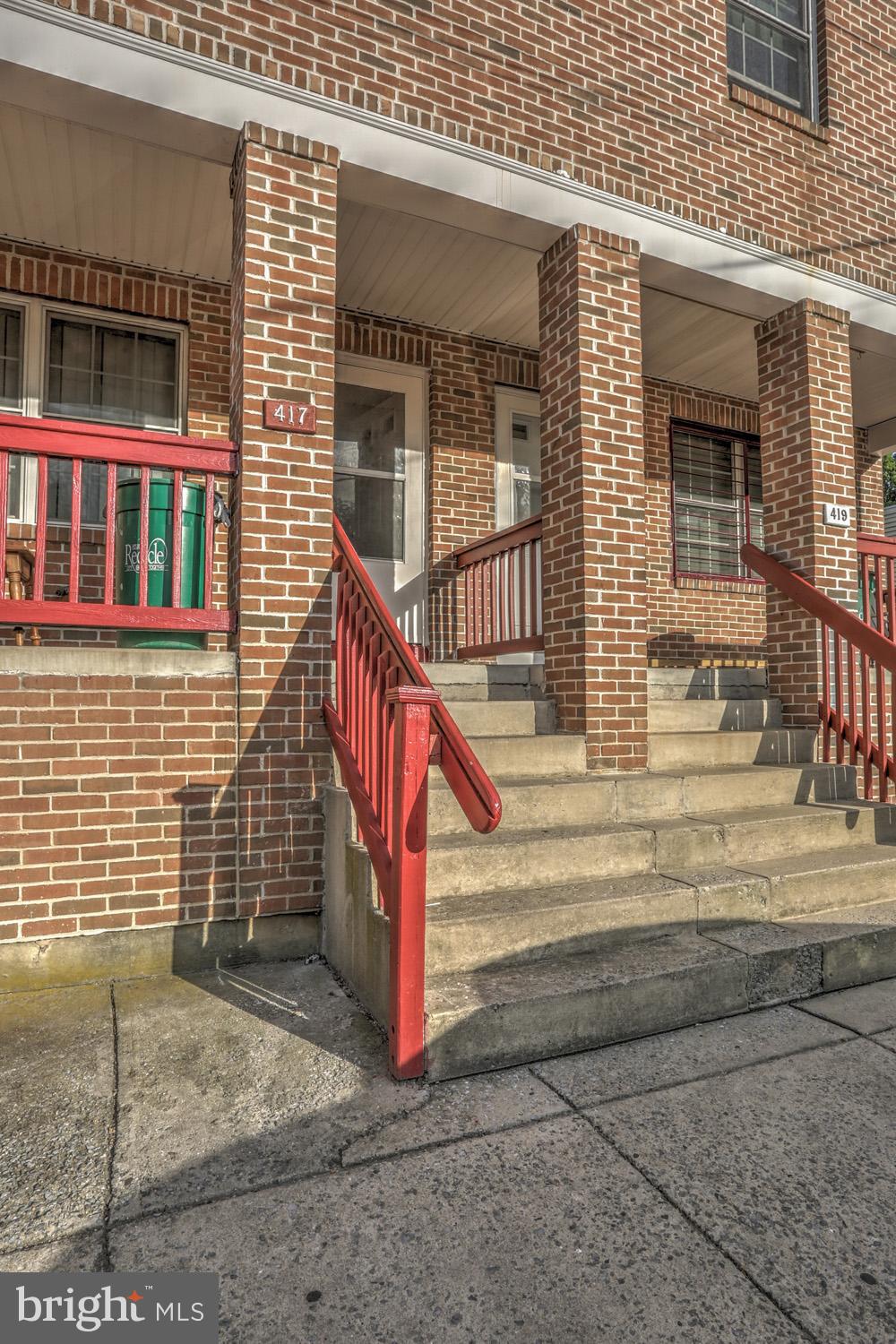 417 Green Street Lancaster, PA 17602 - Photo 4 of 37 a view of front door of house with stairs