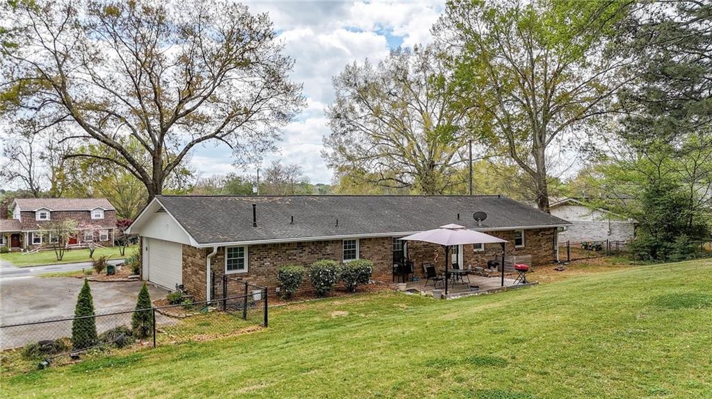 102 Ivy Lane Calhoun, GA 30701 - Photo 5 of 30