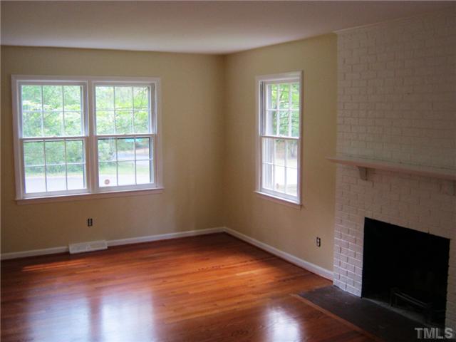 1601 Fountain Ridge Road Chapel Hill, NC 27517 - Photo 8 of 17