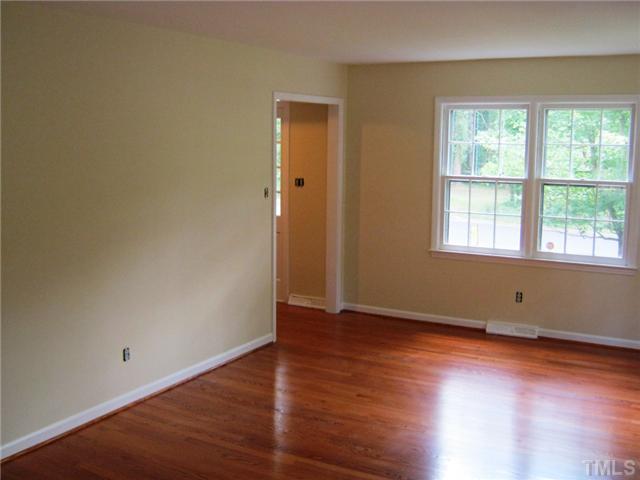 1601 Fountain Ridge Road Chapel Hill, NC 27517 - Photo 10 of 17