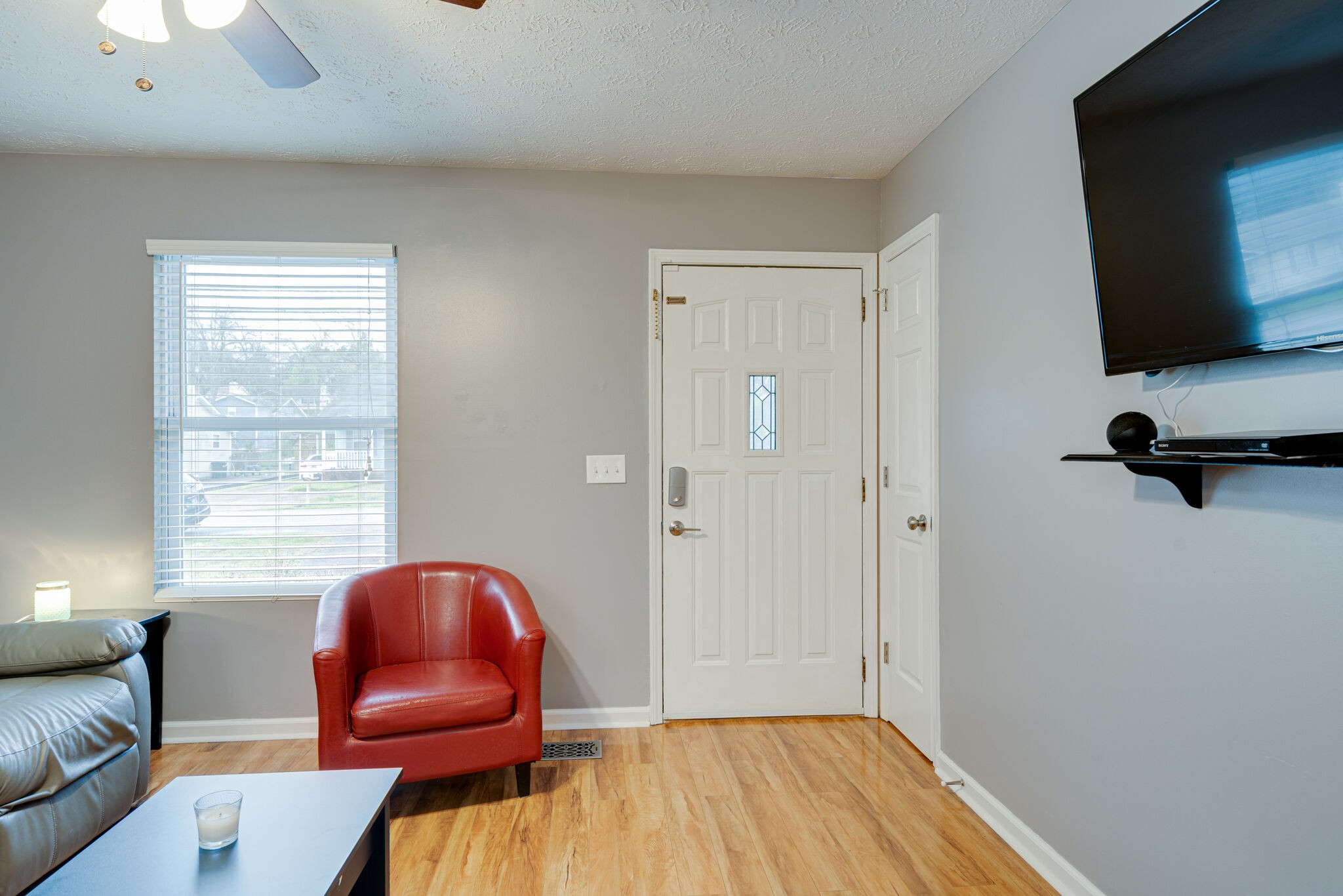 1453 Ocoee Trail Madison, TN 37115 - Photo 6 of 25 a view of a livingroom with furniture and windows