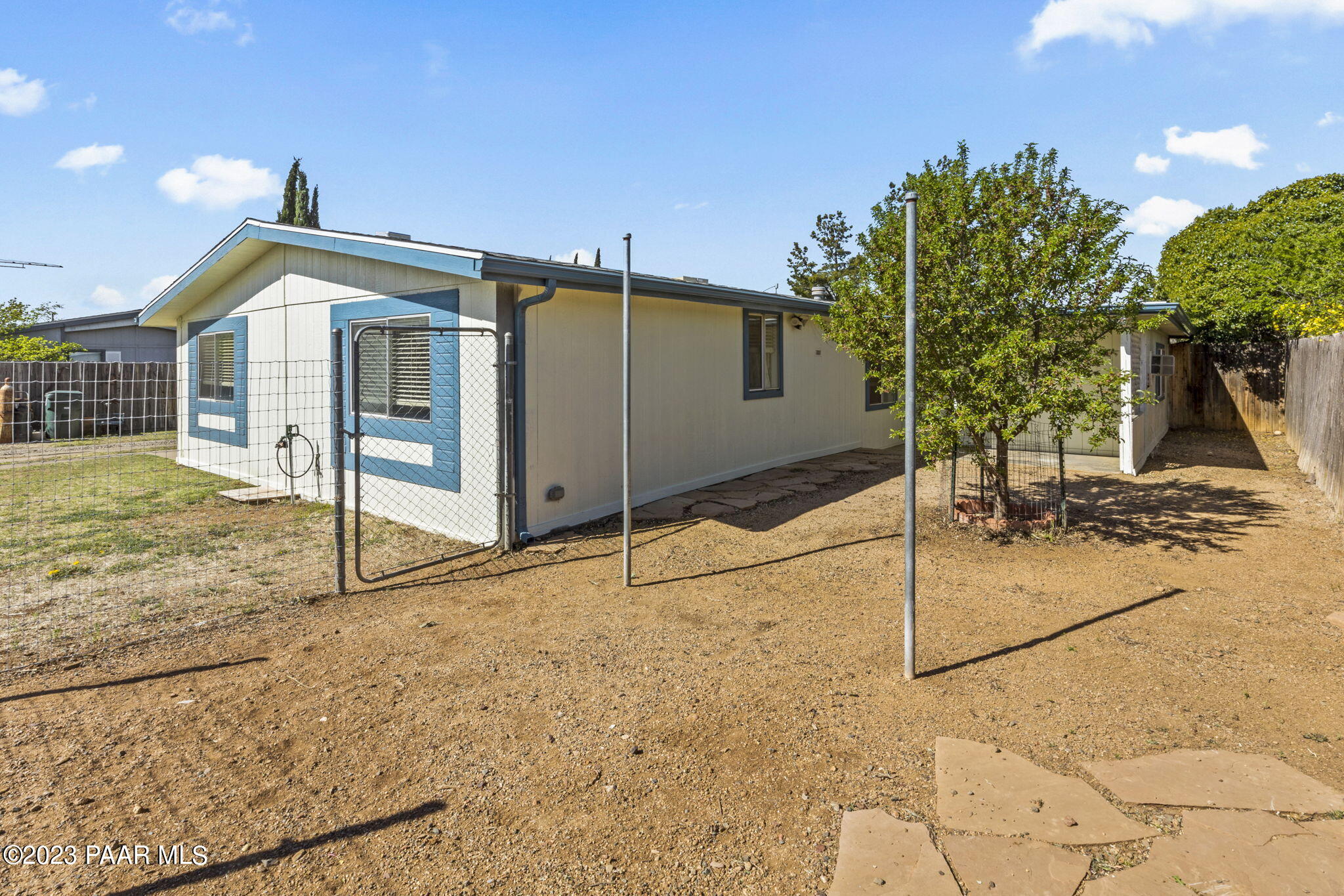 13625 South Spring Lane Mayer, AZ 86333 - Photo 5 of 36 Side of Home