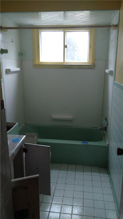 752 Callery Road Evans City, PA 16033 - Photo 7 of 15 Gallery Image 7