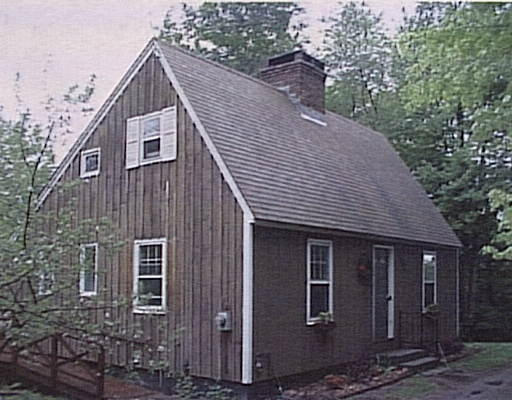 10 Jacksonville Stage Road Brattleboro, VT 05301 - Photo 1 of 1 a front view of a house with garden