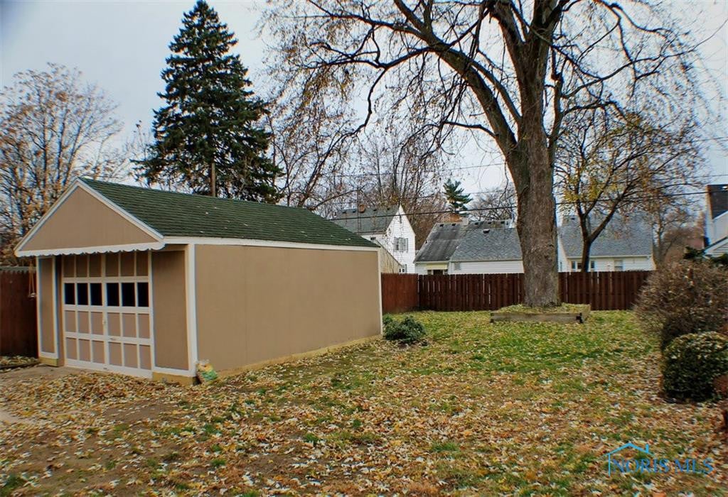 4147 Bowen Road Toledo, OH 43613 - Photo 3 of 17 Gallery Image 3