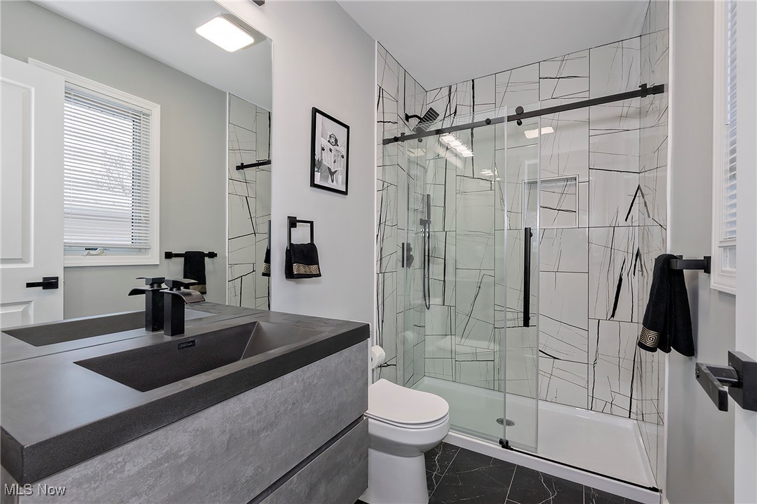 1939 Winchester Road Cleveland, OH 44124 - Photo 27 of 44 Gallery Image 27