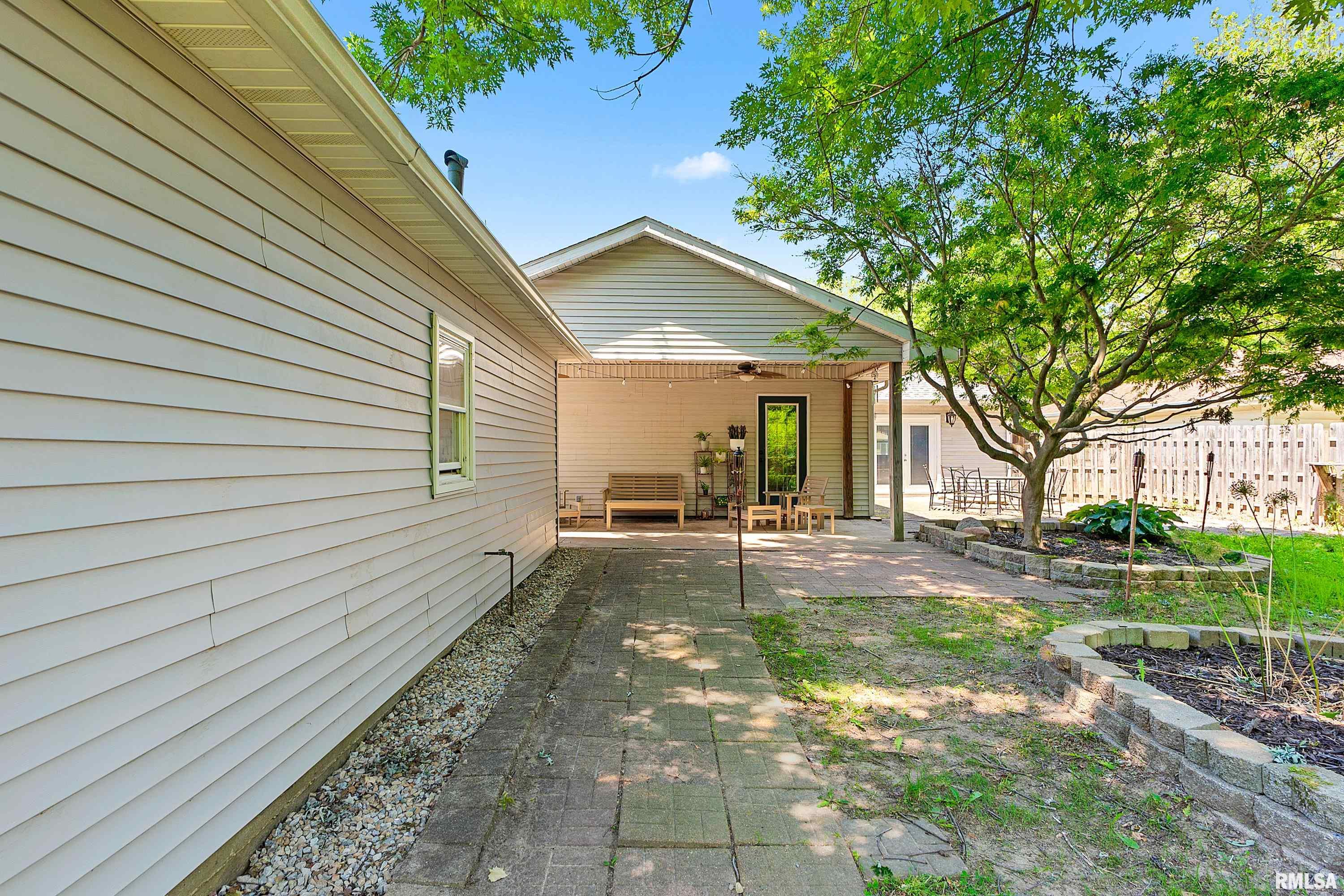 217 Frontenac Road Marquette Heights, IL 61554 - Photo 11 of 39