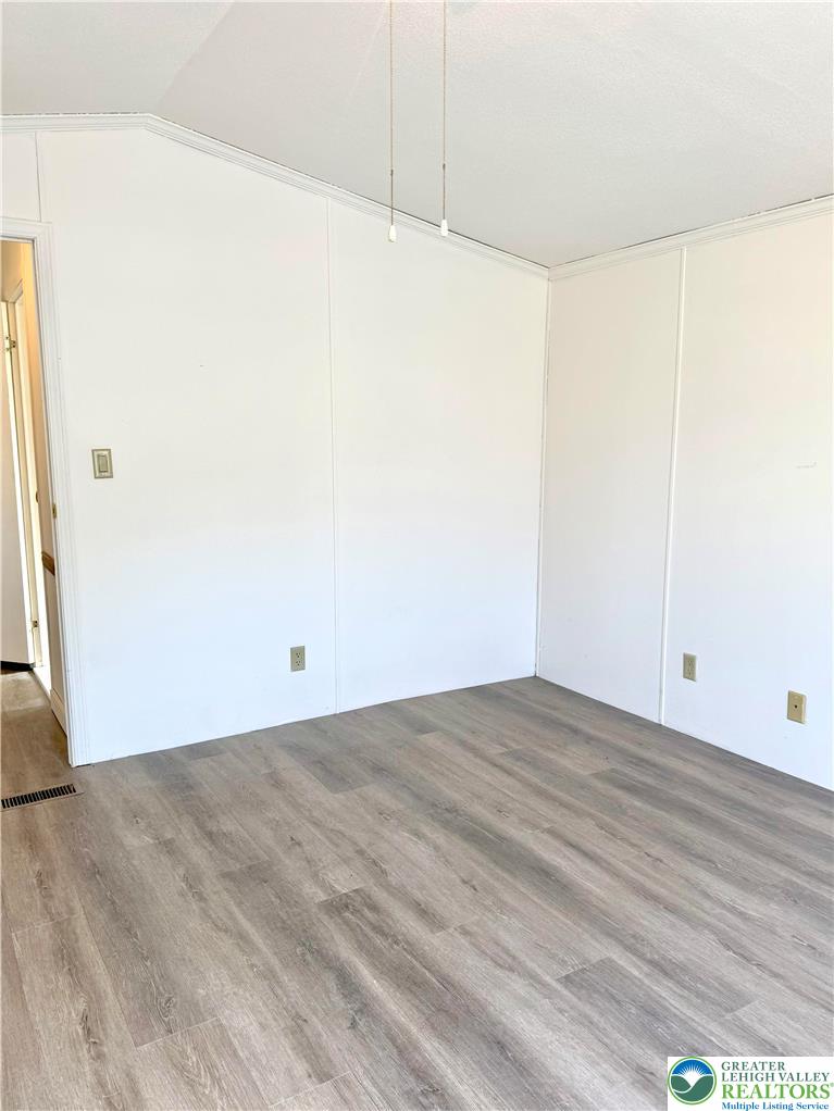 204 Molly Pitcher Road Mount Bethel, PA 18343 - Photo 22 of 34 a view of an empty room