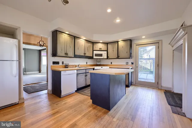 $385,000 | 739 Village Road, Lancaster, PA 17602