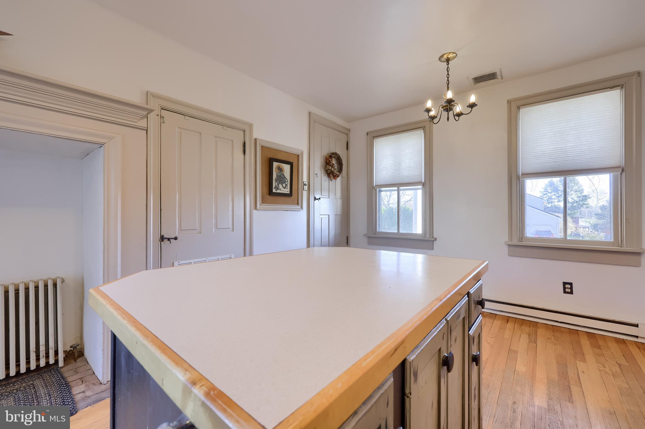 739 Village Road Lancaster, PA 17602 - Photo 6 of 49 Kitchen