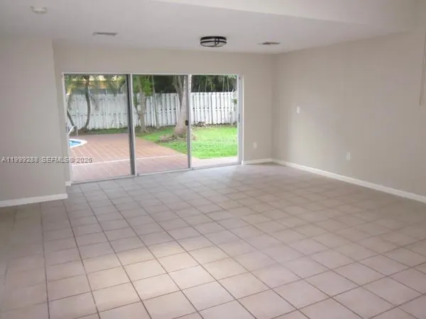 $3,800 | 9721 Southwest 155th Avenue, Miami, FL 33196