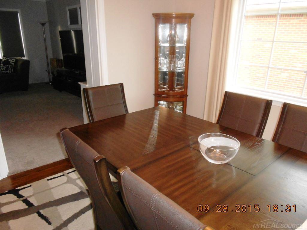 19987 Holiday Road Grosse Pointe Woods, MI 48236 - Photo 16 of 35
