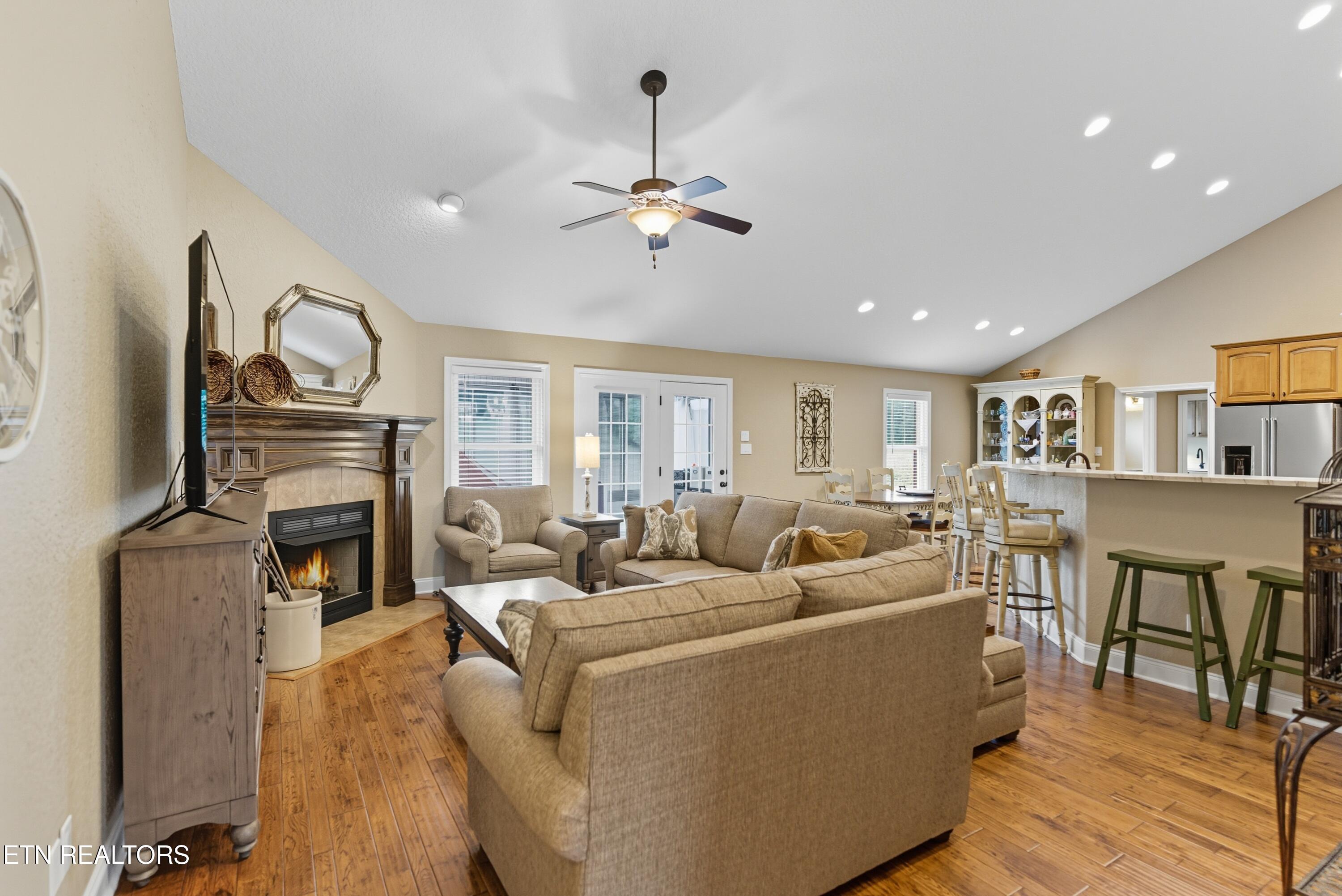 8261 Greenwell Road Knoxville, TN 37938 - Photo 13 of 55 living room 2
