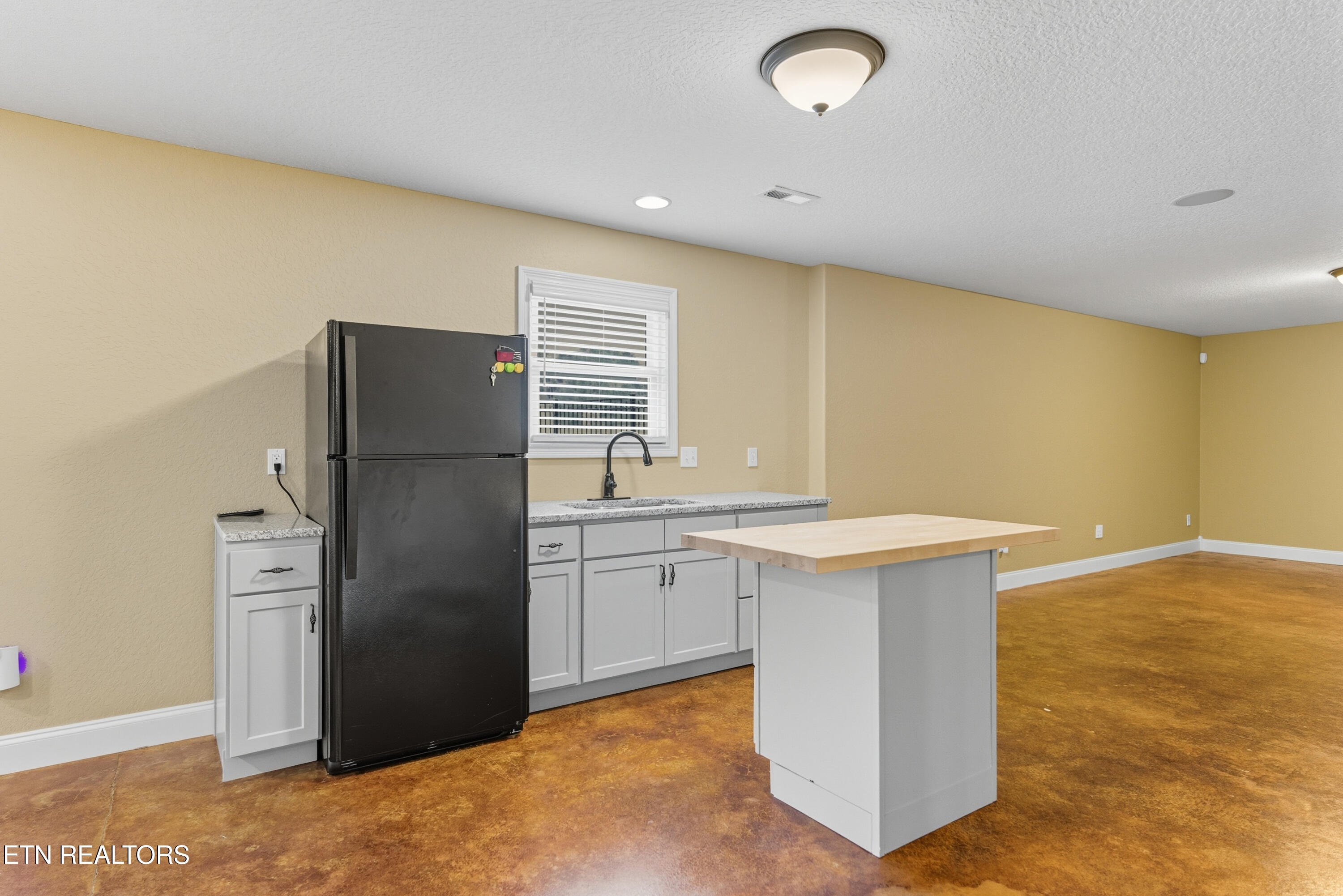 8261 Greenwell Road Knoxville, TN 37938 - Photo 32 of 55 basement kitchen