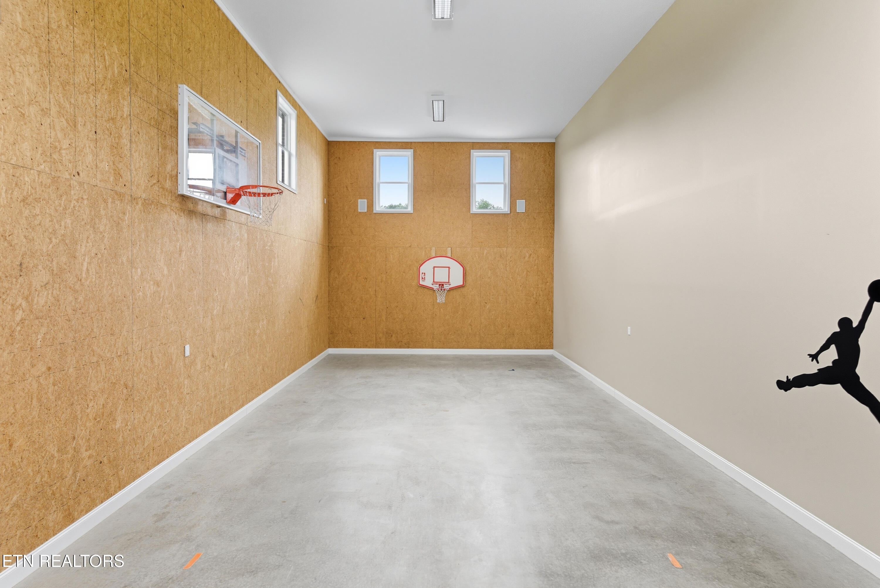 8261 Greenwell Road Knoxville, TN 37938 - Photo 42 of 55 basement garage