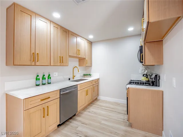 $389,900 | 1205 Stoney Beach Street, Las Vegas, NV 89110